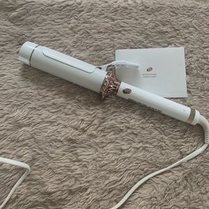 T3 BodyWaver 1.75” Ceramic Styling Iron